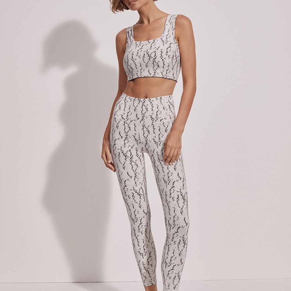 VARLEY Move Pocket High Legging 25 NWT. NEVER WORN!